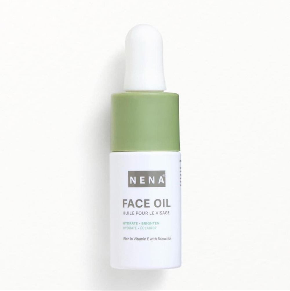 Face Oil – Hydrating & Brightening Face Oil in Green/White